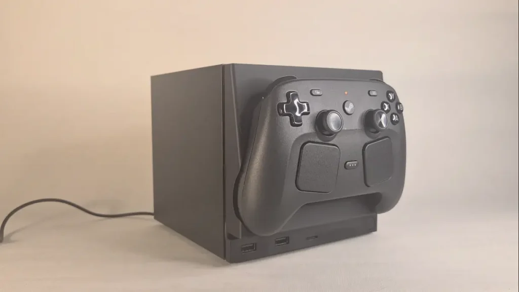 Una scocca per Steam Machine che ricarica il controller? Eccola steam machine scocca puck